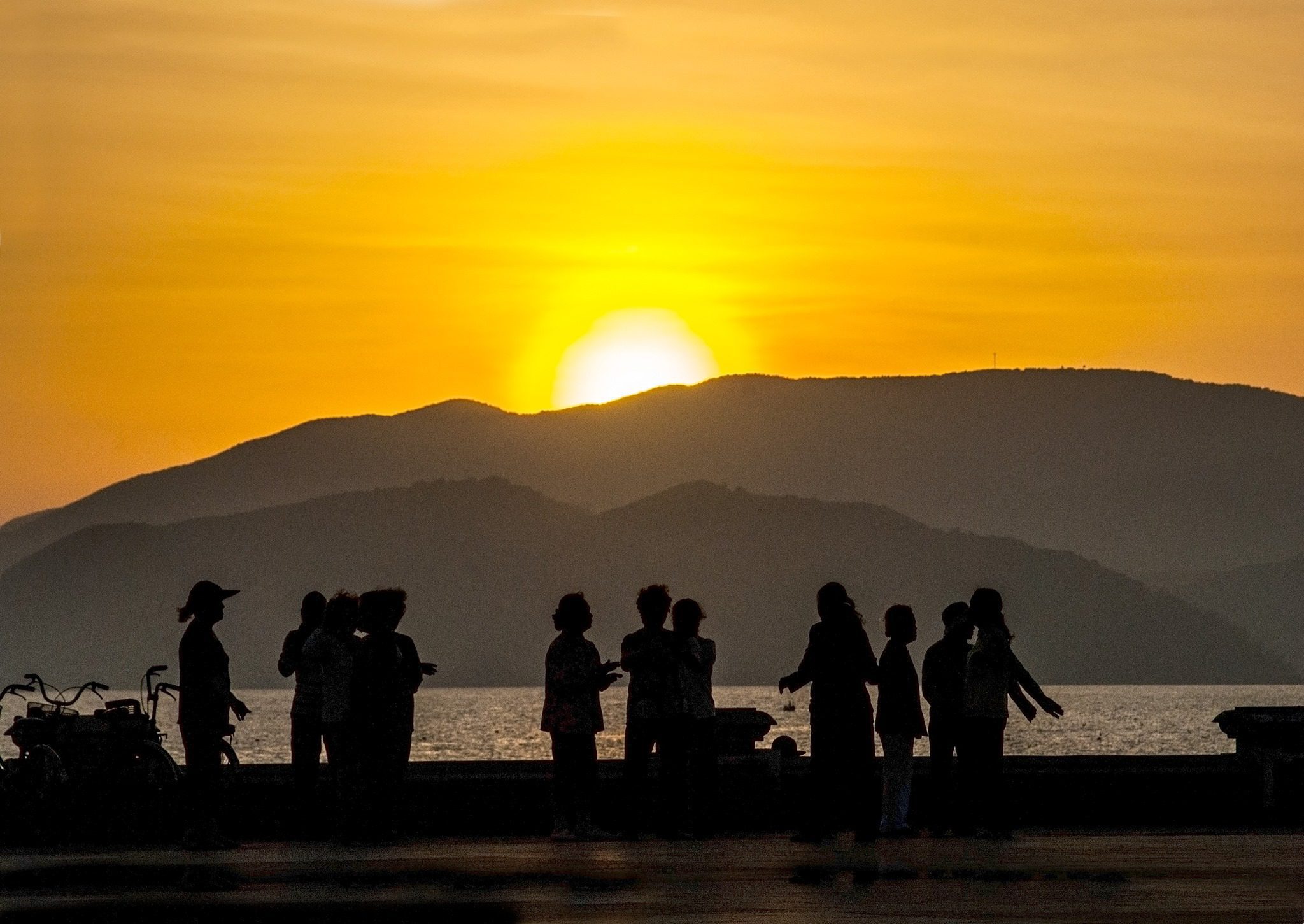 Ảnh "Silhouette" - Rất dễ chụp 5466847 60335156 1141568652711880 7122447565215236096 n