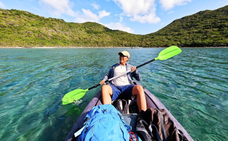 Đi thuyền ra Côn Đảo