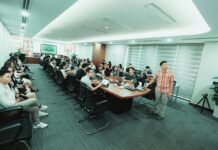 A… ha… giới trẻ bây giờ…!